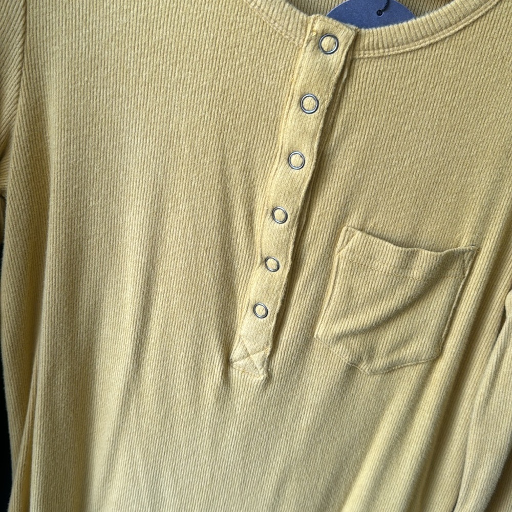 Mustard Henley - Picture 2 of 5